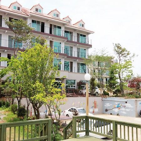 Daydream Resort Cheonan Exterior foto